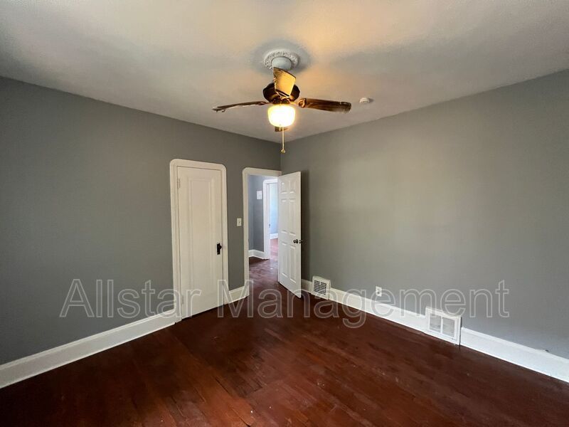 3255 E 139th Street - Up Cleveland, OH 44120 property image