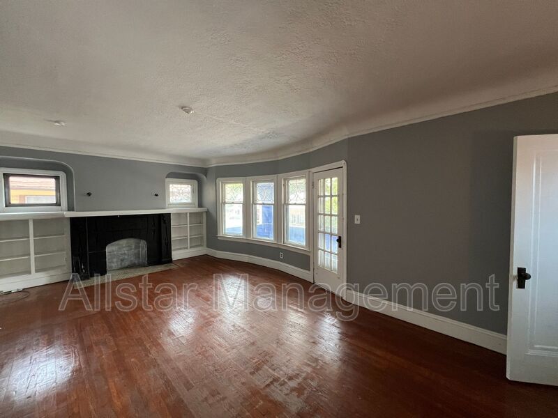 3255 E 139th Street - Up Cleveland, OH 44120 property image