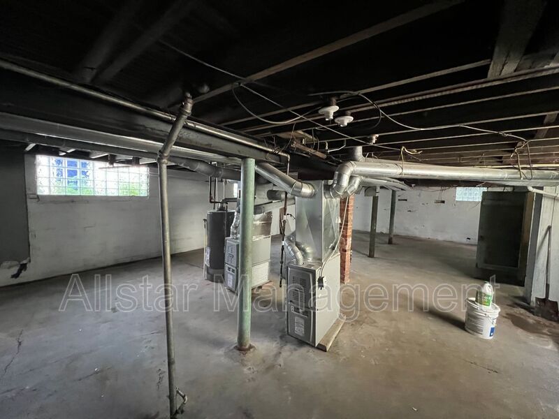 3255 E 139th Street - Up Cleveland, OH 44120 property image