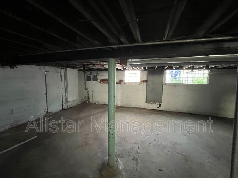 3255 E 139th Street - Up Cleveland, OH 44120 property image