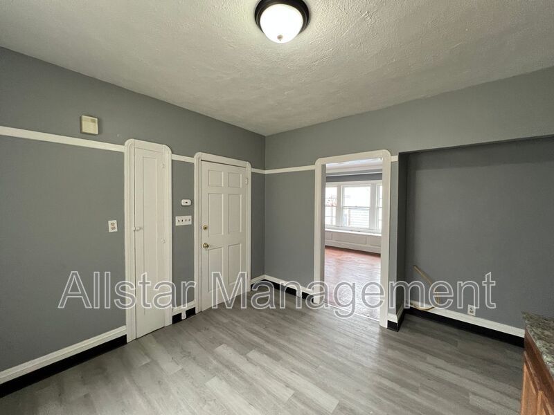3255 E 139th Street - Up Cleveland, OH 44120 property image