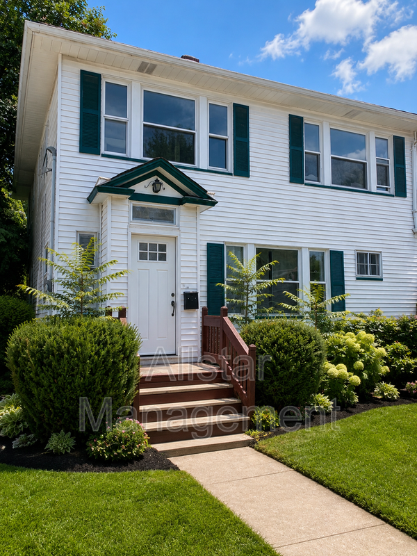 4859 E 97th St in Garfield Heights, OH property image