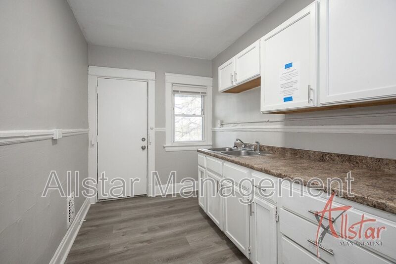 13815 Idarose Ave. #2, Cleveland property image