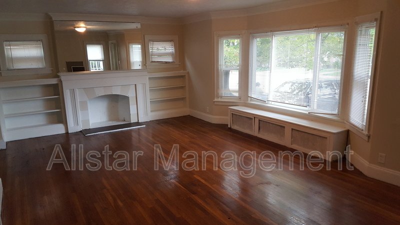 13558 Cedar Rd, University Heights, OH property image