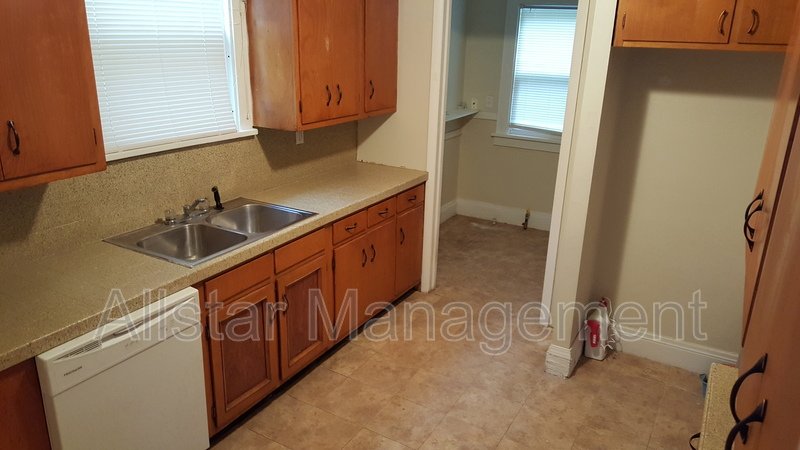 13558 Cedar Rd, University Heights, OH property image