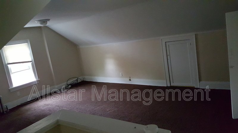13558 Cedar Rd, University Heights, OH property image