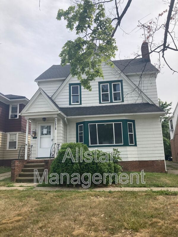 13558 Cedar Rd, University Heights, OH property image