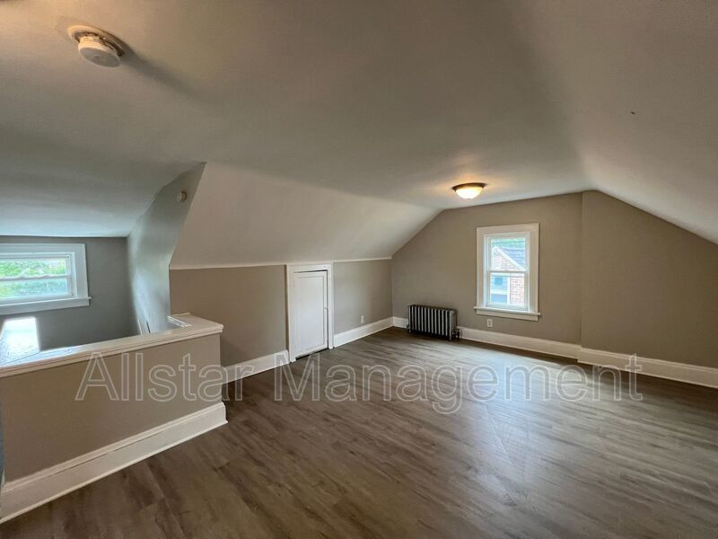 13558 Cedar Rd, University Heights, OH property image