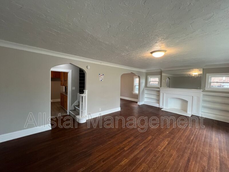 13558 Cedar Rd, University Heights, OH property image