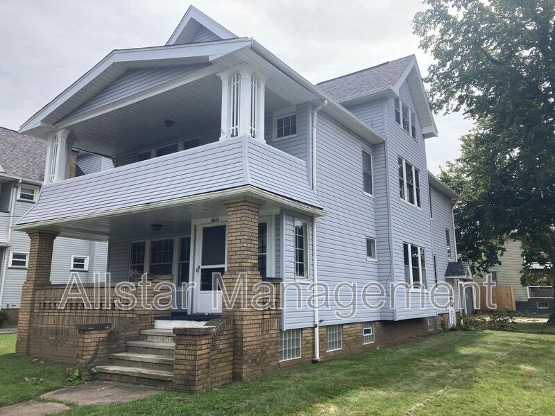 17202 Grovewood Ave - Down Cleveland, OH 44119 property image