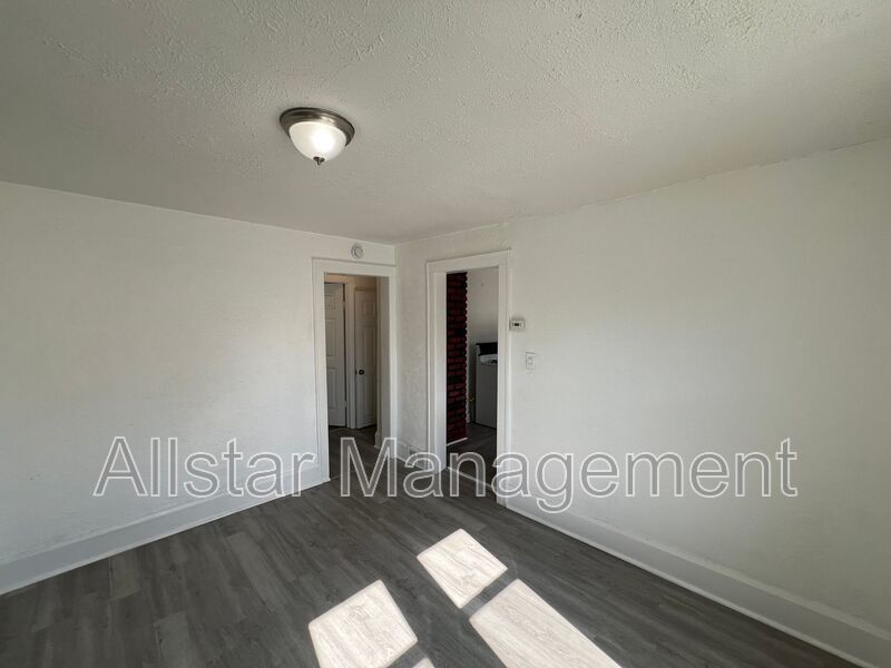 19210 Firwood Road Unit 2 Cleveland, OH 44110 property image