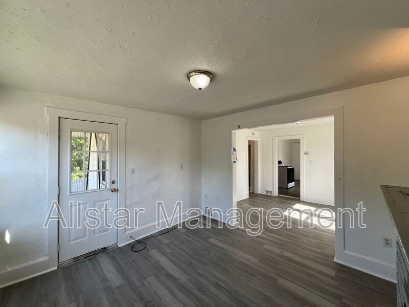 19210 Firwood Road Unit 2 Cleveland, OH 44110 property image