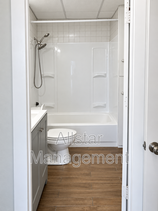 19210 Firwood Road Unit 2 Cleveland, OH 44110 property image