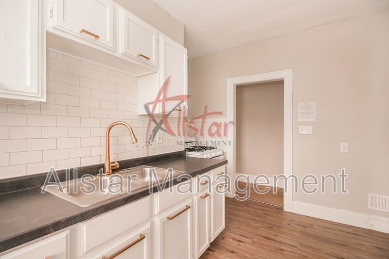1550 Glenmont Rd. (Up) Unit #2, E. Cleveland property image