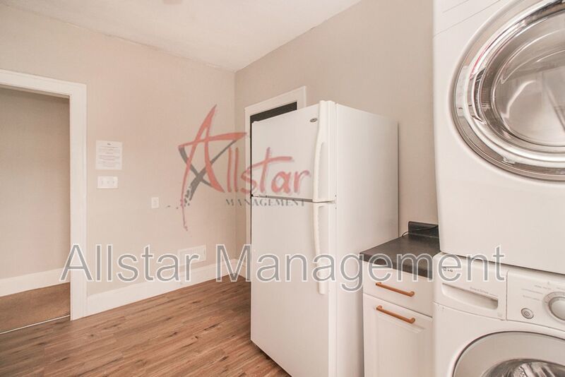 1550 Glenmont Rd. (Up) Unit #2, E. Cleveland property image