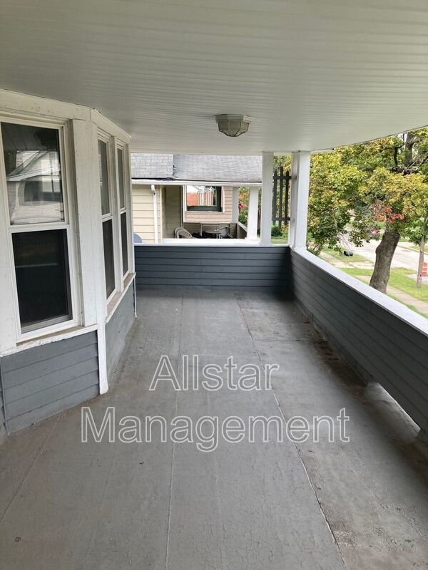 1550 Glenmont Rd. (Up) Unit #2, E. Cleveland property image