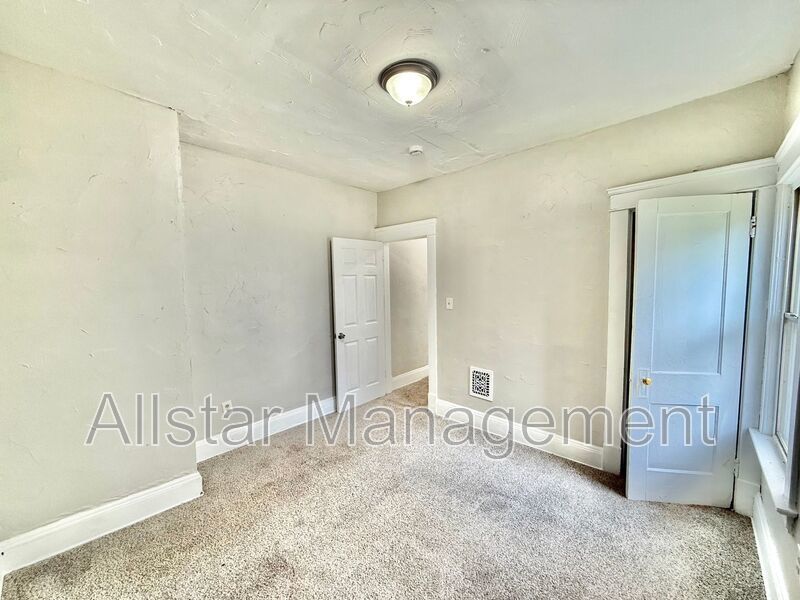 9223 Adams Avenue (down) Cleveland, OH 44108 property image