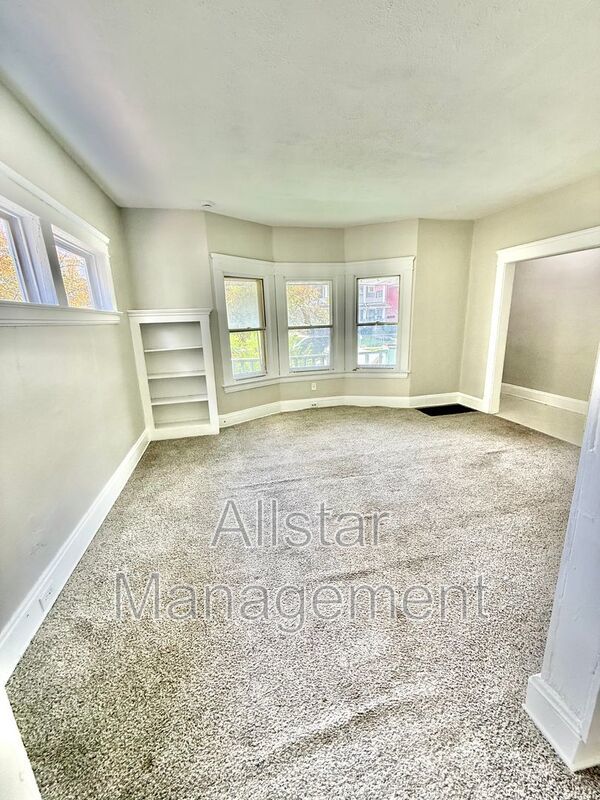9223 Adams Avenue (down) Cleveland, OH 44108 property image