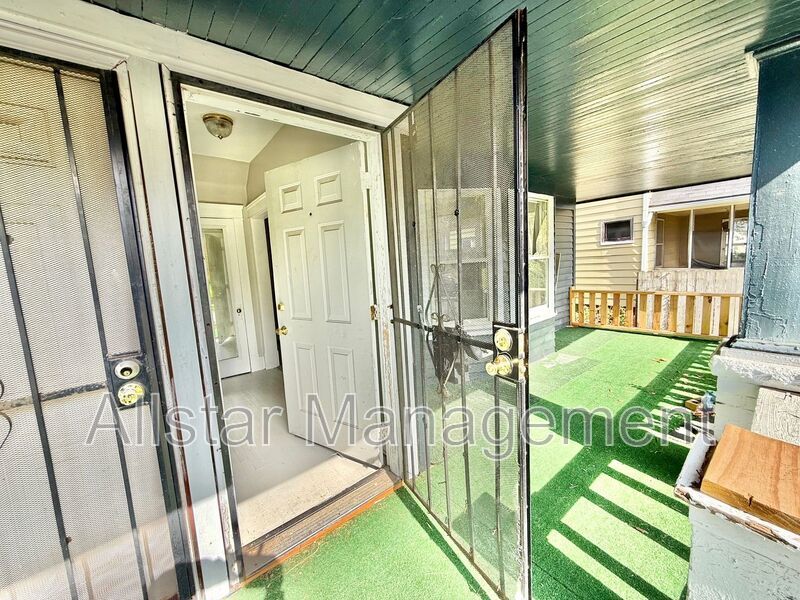 9223 Adams Avenue (down) Cleveland, OH 44108 property image