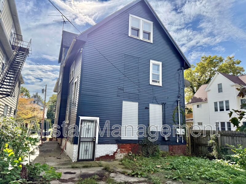9223 Adams Avenue (down) Cleveland, OH 44108 property image
