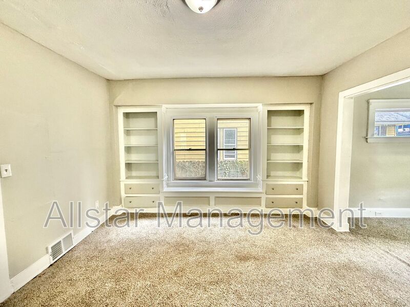 9223 Adams Avenue (down) Cleveland, OH 44108 property image