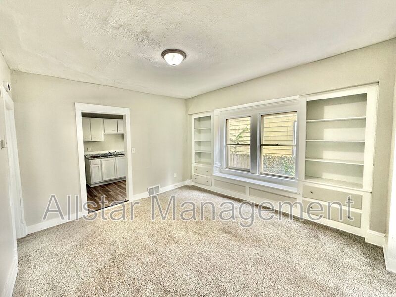9223 Adams Avenue (down) Cleveland, OH 44108 property image