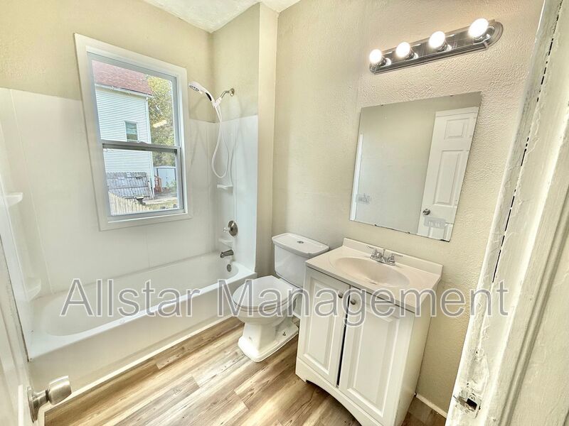 9223 Adams Avenue (down) Cleveland, OH 44108 property image