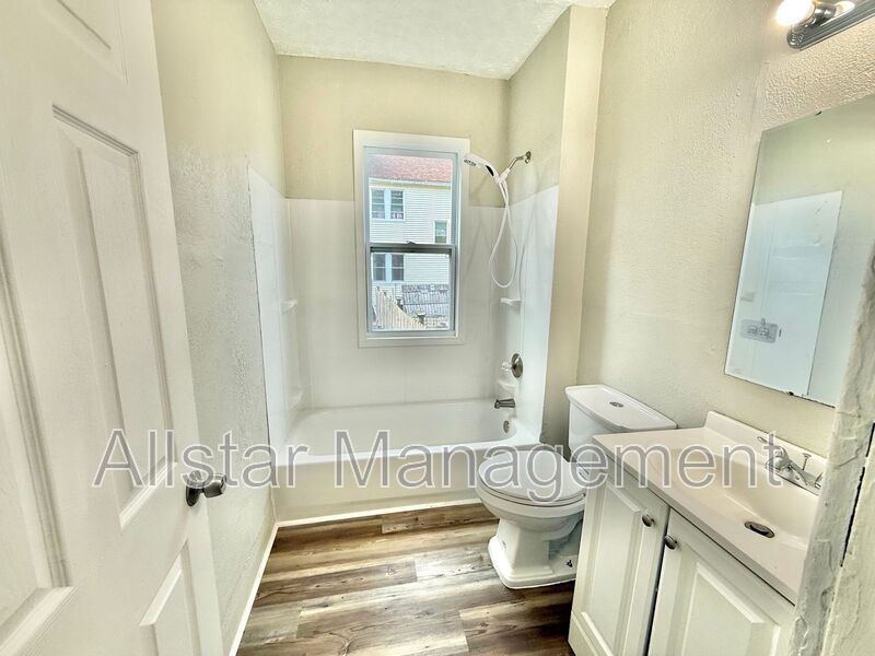 9223 Adams Avenue (down) Cleveland, OH 44108 property image