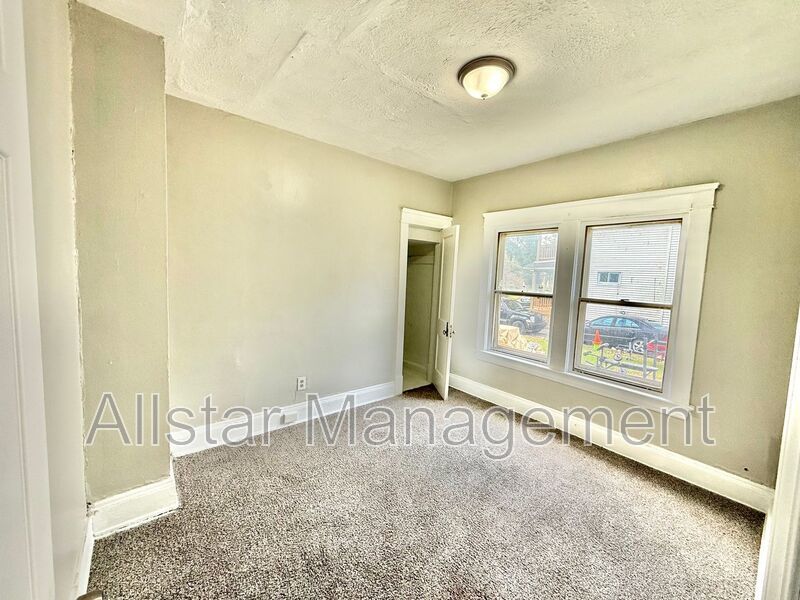 9223 Adams Avenue (down) Cleveland, OH 44108 property image