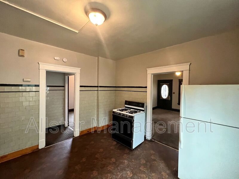 16219 Huntmere Avenue - Unit 1 Cleveland, OH 44110 property image