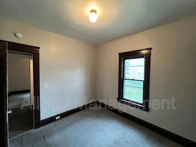 16219 Huntmere Avenue - Unit 1 Cleveland, OH 44110 property image