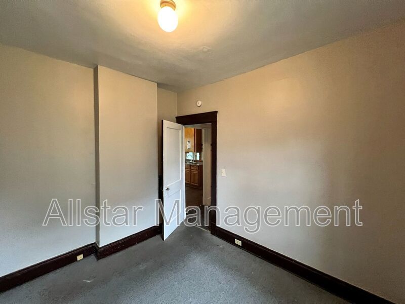 16219 Huntmere Avenue - Unit 1 Cleveland, OH 44110 property image