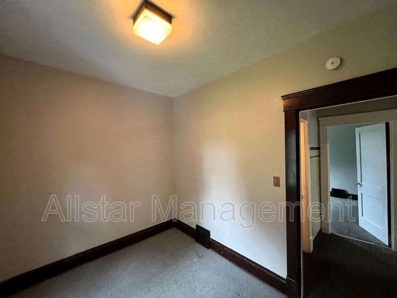 16219 Huntmere Avenue - Unit 1 Cleveland, OH 44110 property image