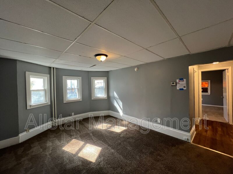 425 Fulton Rd - Lower unit Canton, OH 44703 property image