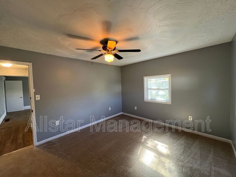 425 Fulton Rd - Lower unit Canton, OH 44703 property image