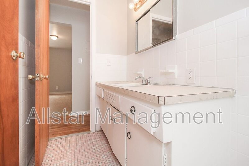 4801 E 84th St. (Up), Garfield Hts. property image